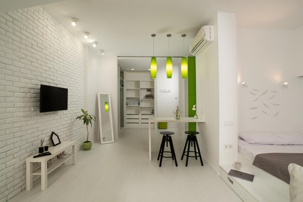 White Attic Apartment Odessa Eksteriør bilde